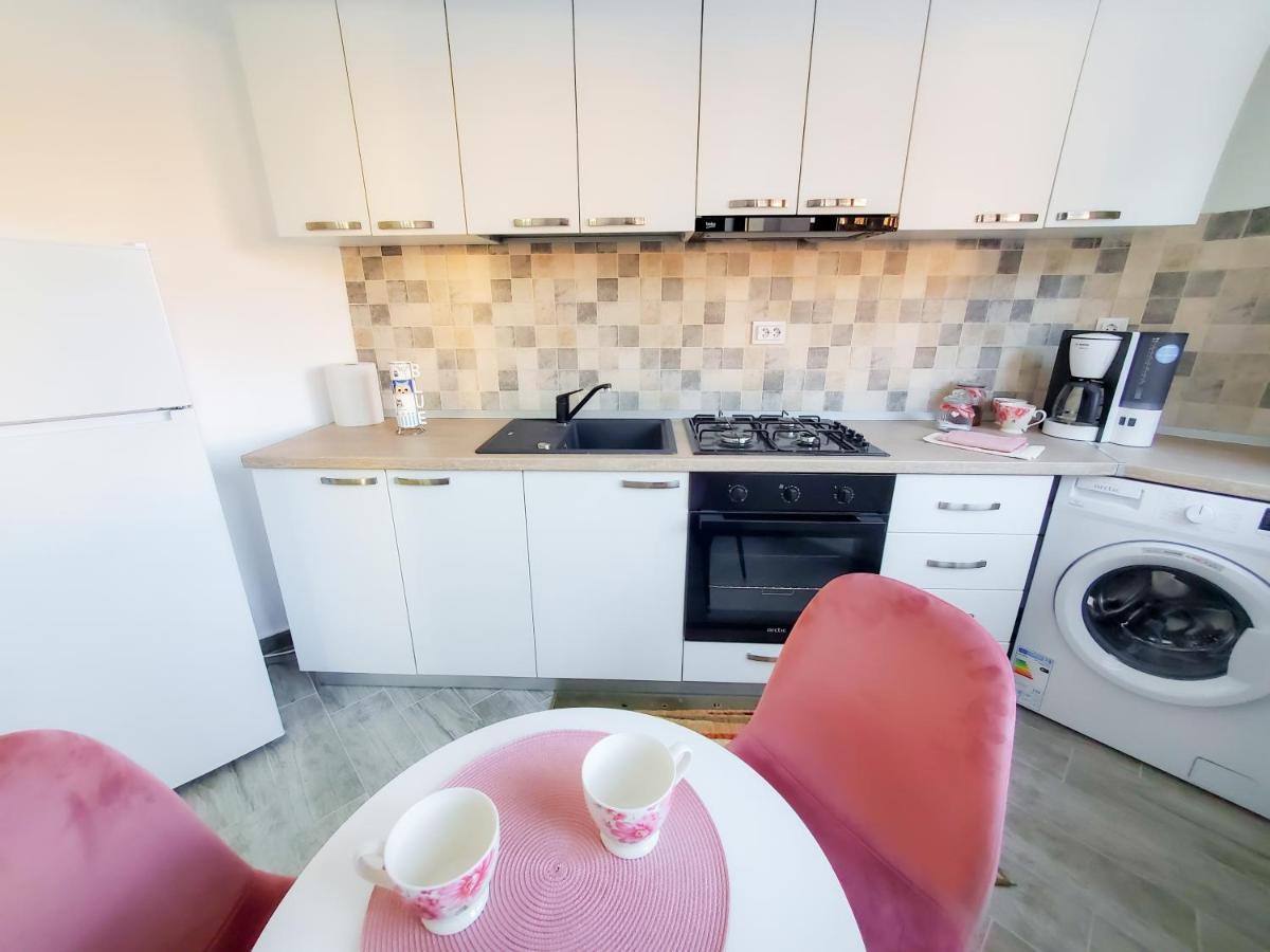 Turquoise Iuliusmall 2 Apartment Iasi